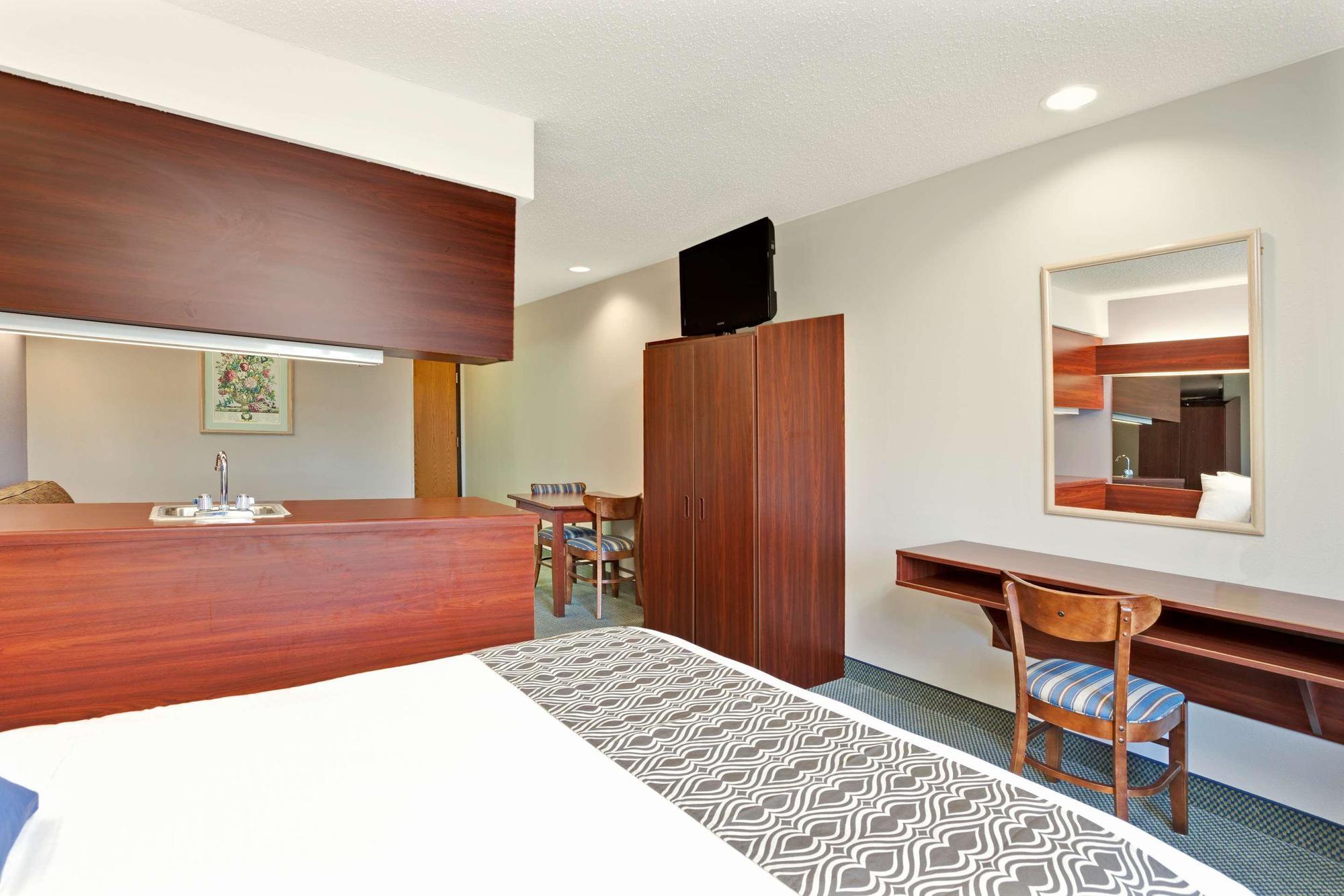 Microtel Inn & Suites By Wyndham Detroit Roseville Luaran gambar